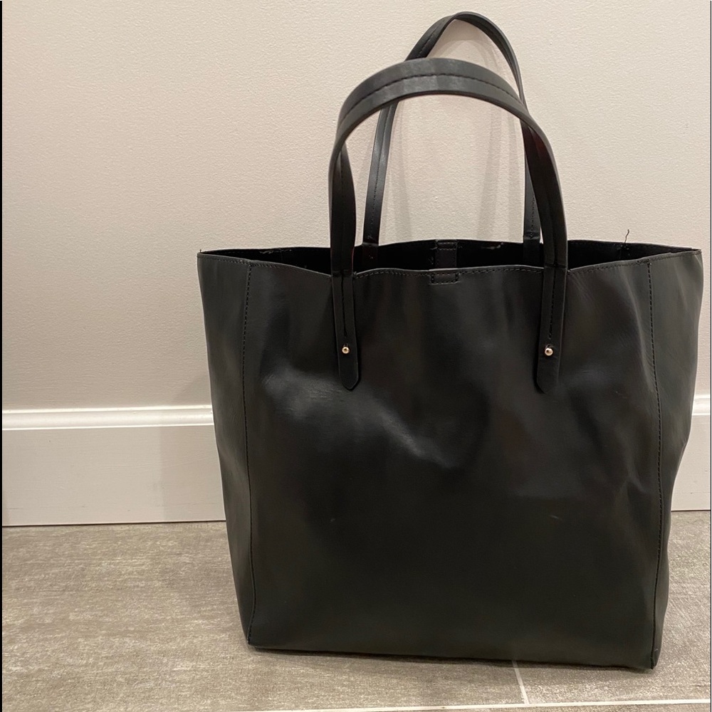 Basic black tote